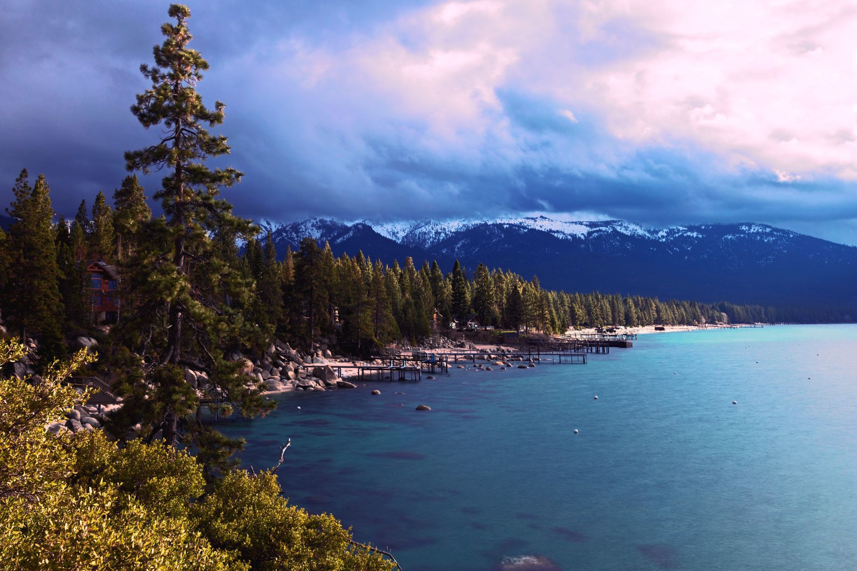 LakeTahoe-artur-westergren-104559-unsplash.jpg